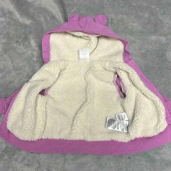 NWOT - GAP - full zip hoodie.  Size 3-6 months - Picture 5 of 5